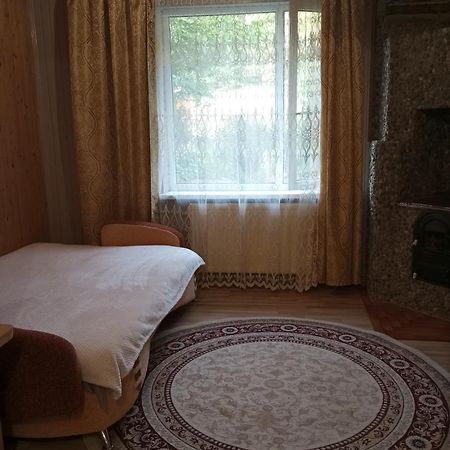 Apartmán Карпатські Ночі Чан На Території Jaremče Exteriér fotografie